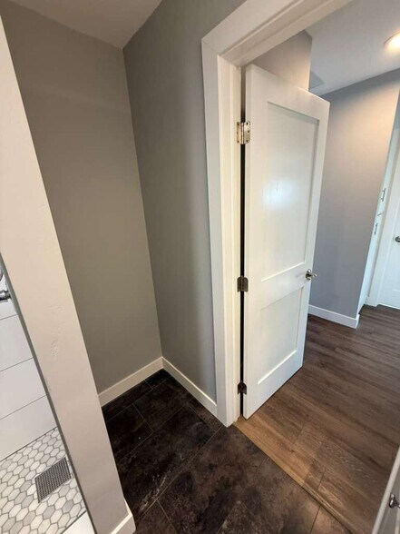 Hallway Bathroom Storage - 495 Queen Anne Dr