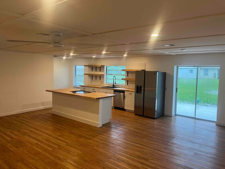 Building Photo - 1207 Garland Ave