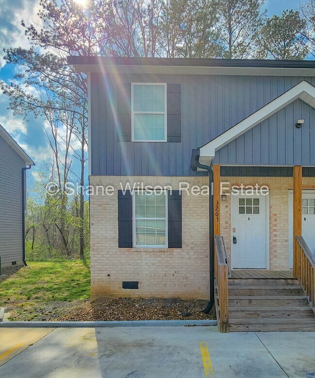 Building Photo - "Charming Rocky Face Duplex: Spacious 2-Be...