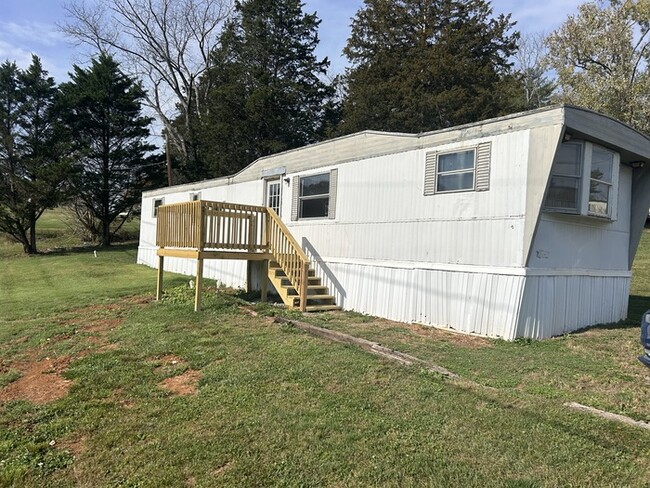 Primary Photo - 2 Bedroom/1 Bathroom Mobile Home