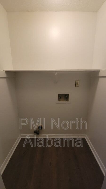 Building Photo - 900 Candlewood Dr NW