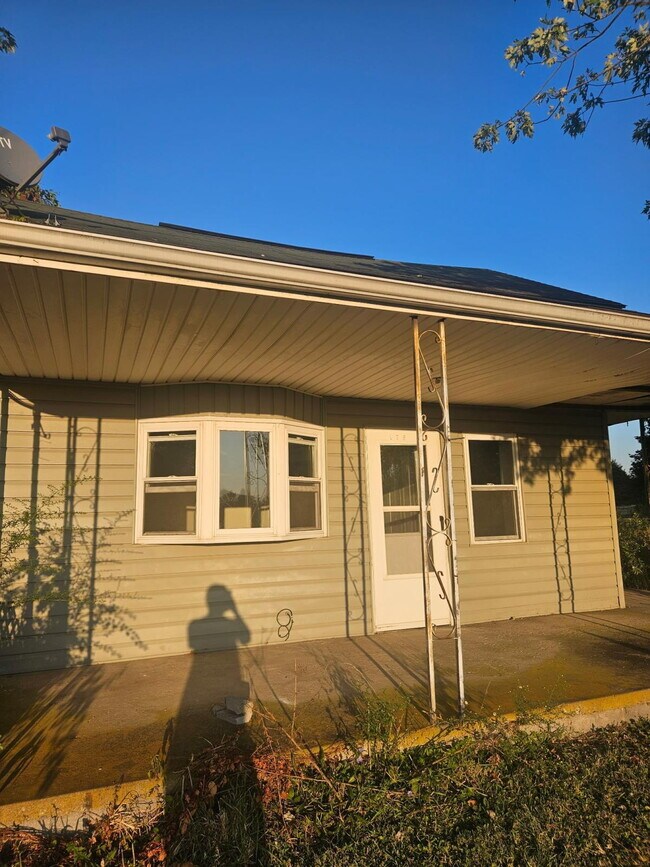 Building Photo - Discover your perfect retreat in the heart of Hustontown, PA!