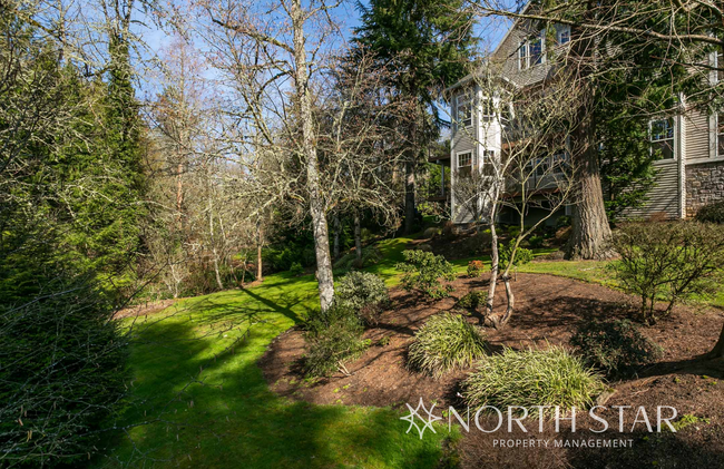 Building Photo - Stunning Home in Hidden Creek