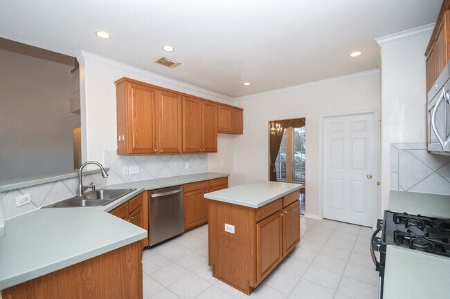 Building Photo - 14234 Silver Glade Ln