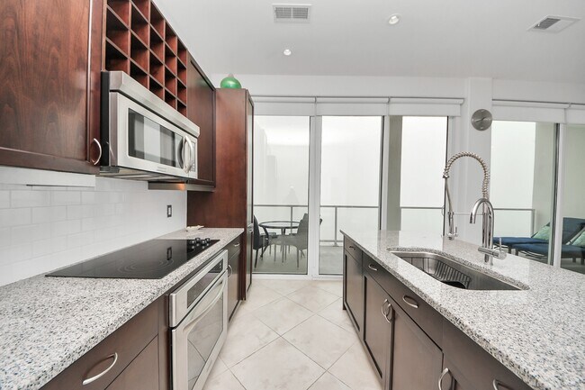 Building Photo - 10327 Termini-San Luis Pass Rd