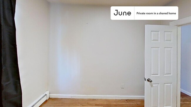 Building Photo - Room in Shared 4 bed/2 bath home