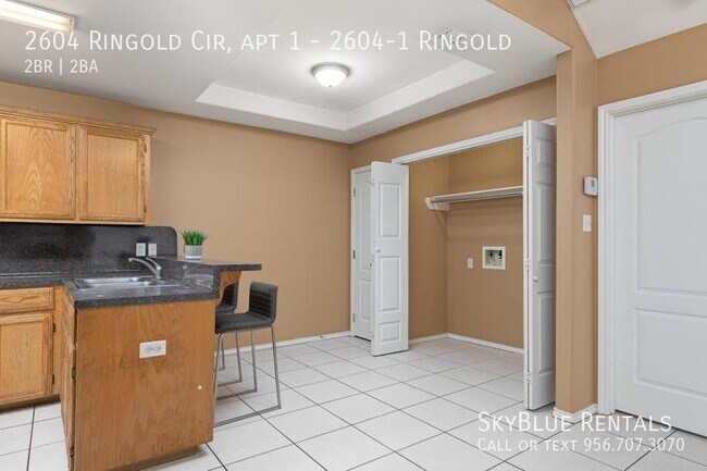 Building Photo - 2604 Ringold Cir