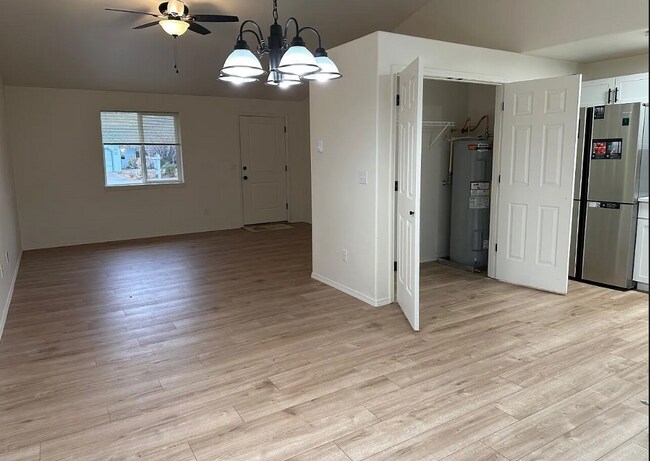 Building Photo - 3238 SW Metolius Ave