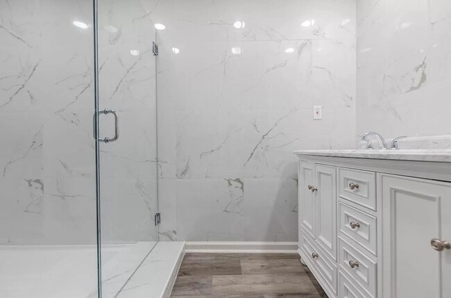 Building Photo - 2314 Brooklyn Ave