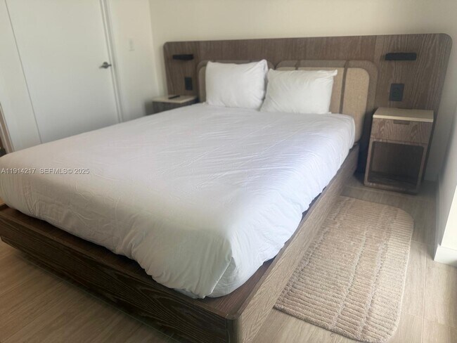 Building Photo - 580 72nd St