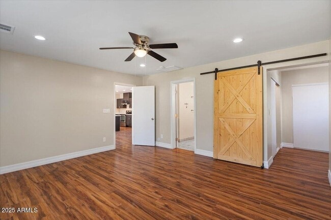 Building Photo - 838 E Belmont Ave