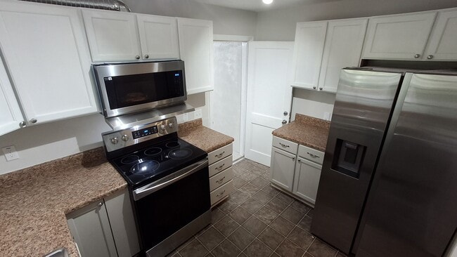 Building Photo - 205 Glen Echo Dr