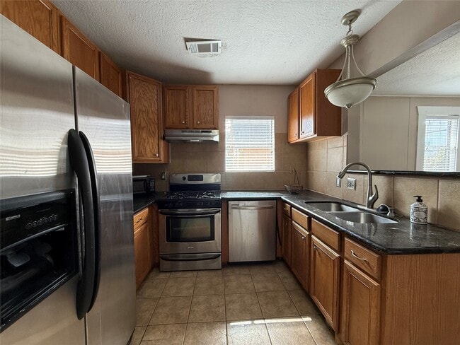 Building Photo - 2519 Paul Quinn St