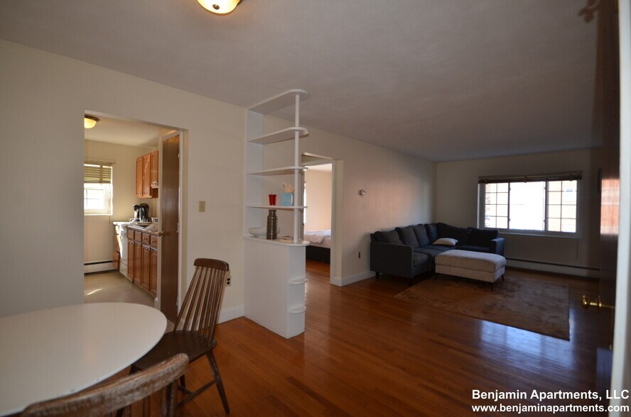 Primary Photo - 3 Brattle Dr