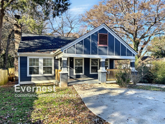 Primary Photo - Charming 3-Bedroom, 2-Bathroom Home / Pet-...