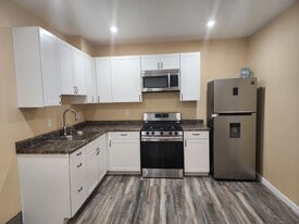 Building Photo - 509 Timber St