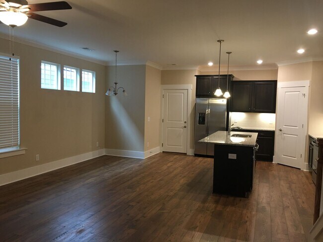 Building Photo - Single Family Home in  Franklin's Simmons Ridge