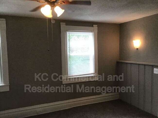 Building Photo - 107 Clinton Pl