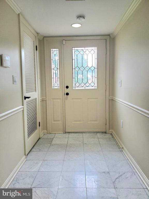 Building Photo - 742 S Granada St