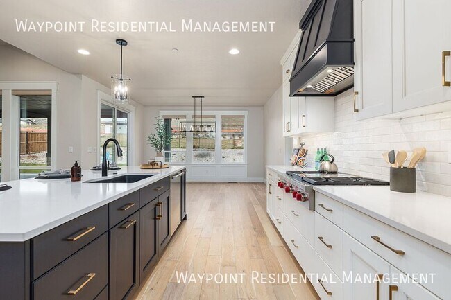 Building Photo - 3570 E Interstellar Ct