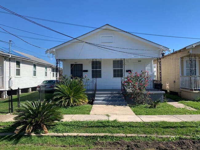 Building Photo - 8809 Colapissa St