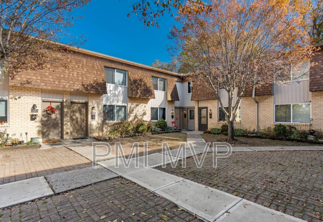 Building Photo - 7276 Broadwyn Dr