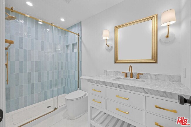 Building Photo - 1486 Palisades Dr