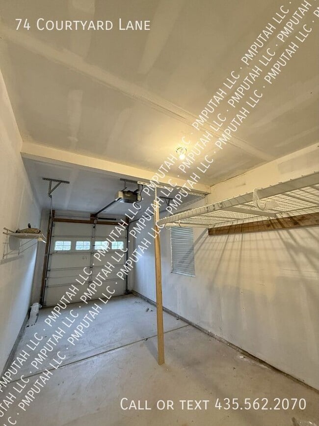 Building Photo - 74 Courtyard Ln E