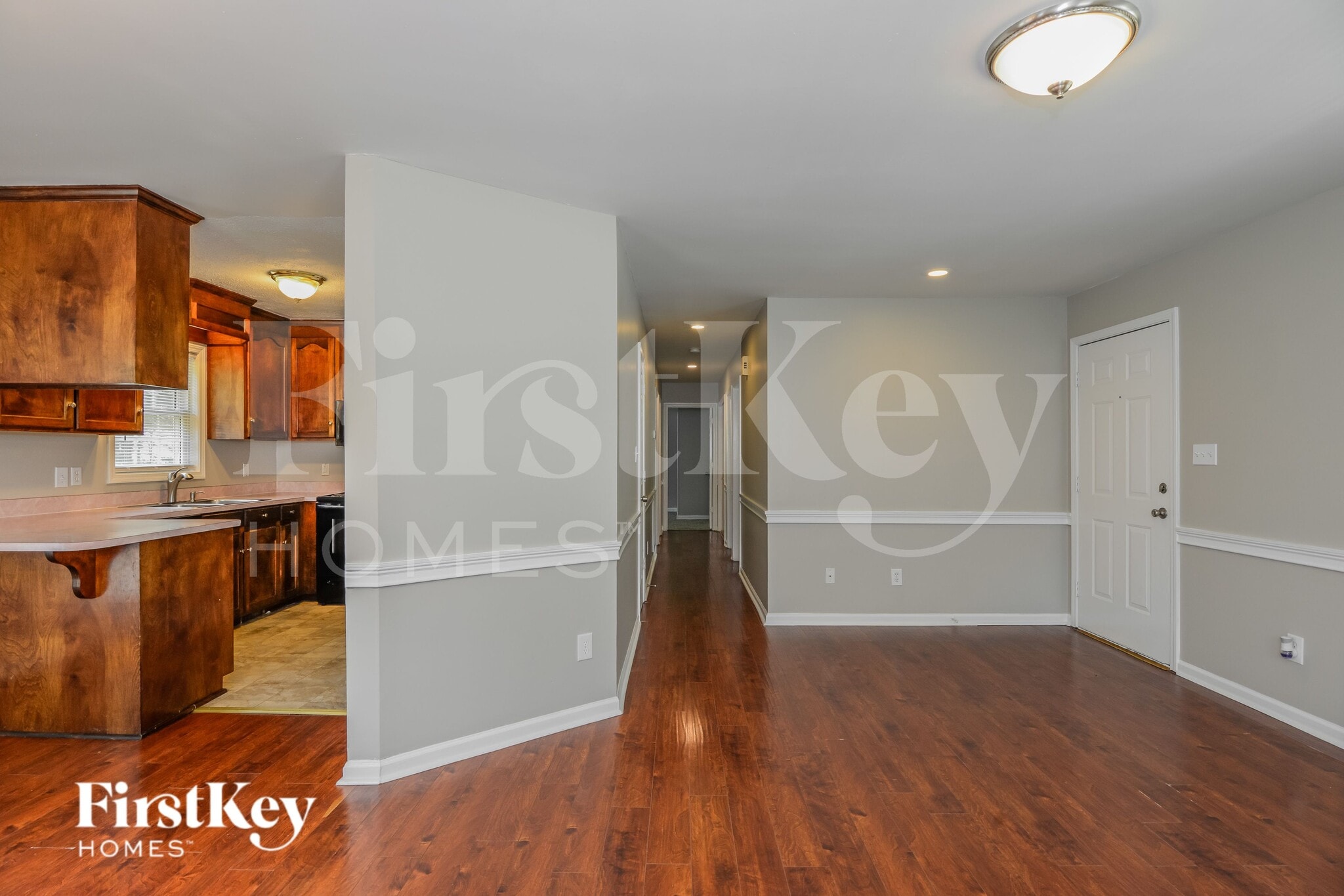 Building Photo - 835 Millon St