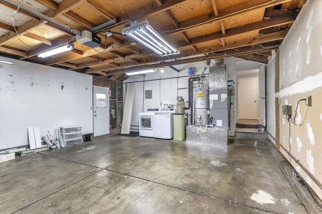 Building Photo - San Jose 4 Bedroom with Solar Power & Central A/C