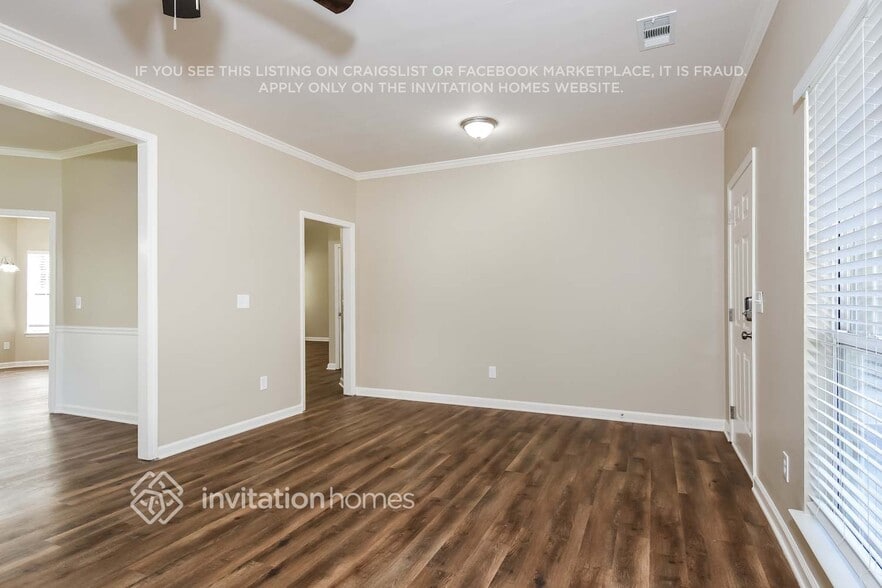 Building Photo - 40 Newcomb Trce