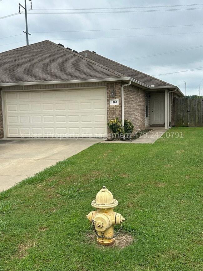 Primary Photo - 1200 Fianna Pl Ct