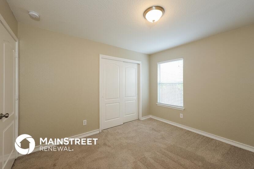 Building Photo - 10211 Round Rock Way