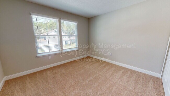 Building Photo - 1025 Wilmot Pl