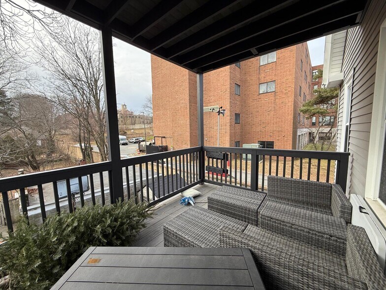 Building Photo - 42 Gibbens St