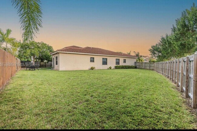 Building Photo - 15461 SW 173rd Ln