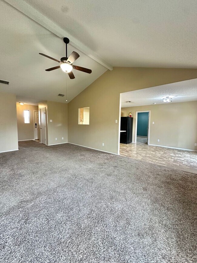 Building Photo - COMING MARCH 2026- 4-Bedroom Home in Paulann w/ Solar Panels!