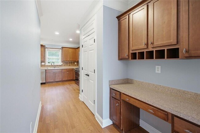 Building Photo - 518 S Fortune Way
