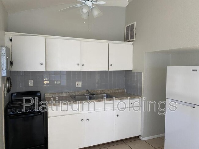 Building Photo - 1041 Neville Ave