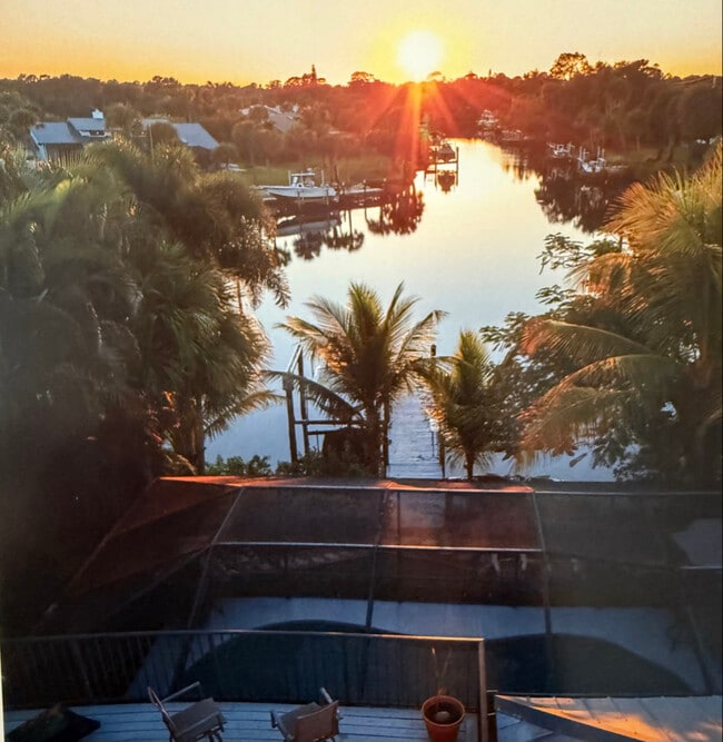 Building Photo - 3842 SW St Lucie Ln