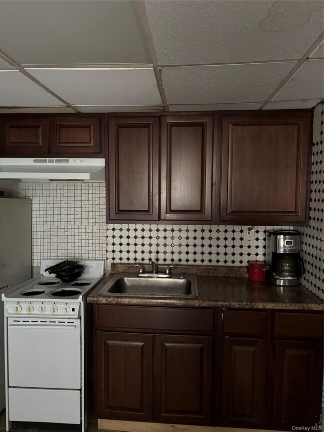 Building Photo - 52 Lincoln Pl