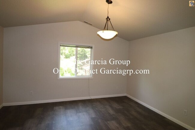 Building Photo - 9135 N Oswego Ave