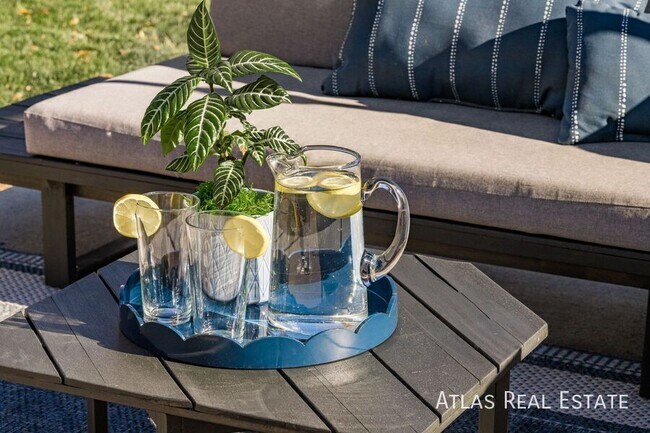 Building Photo - 5210 Quay St