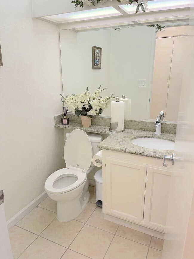 Building Photo - 6193 Potrero Dr