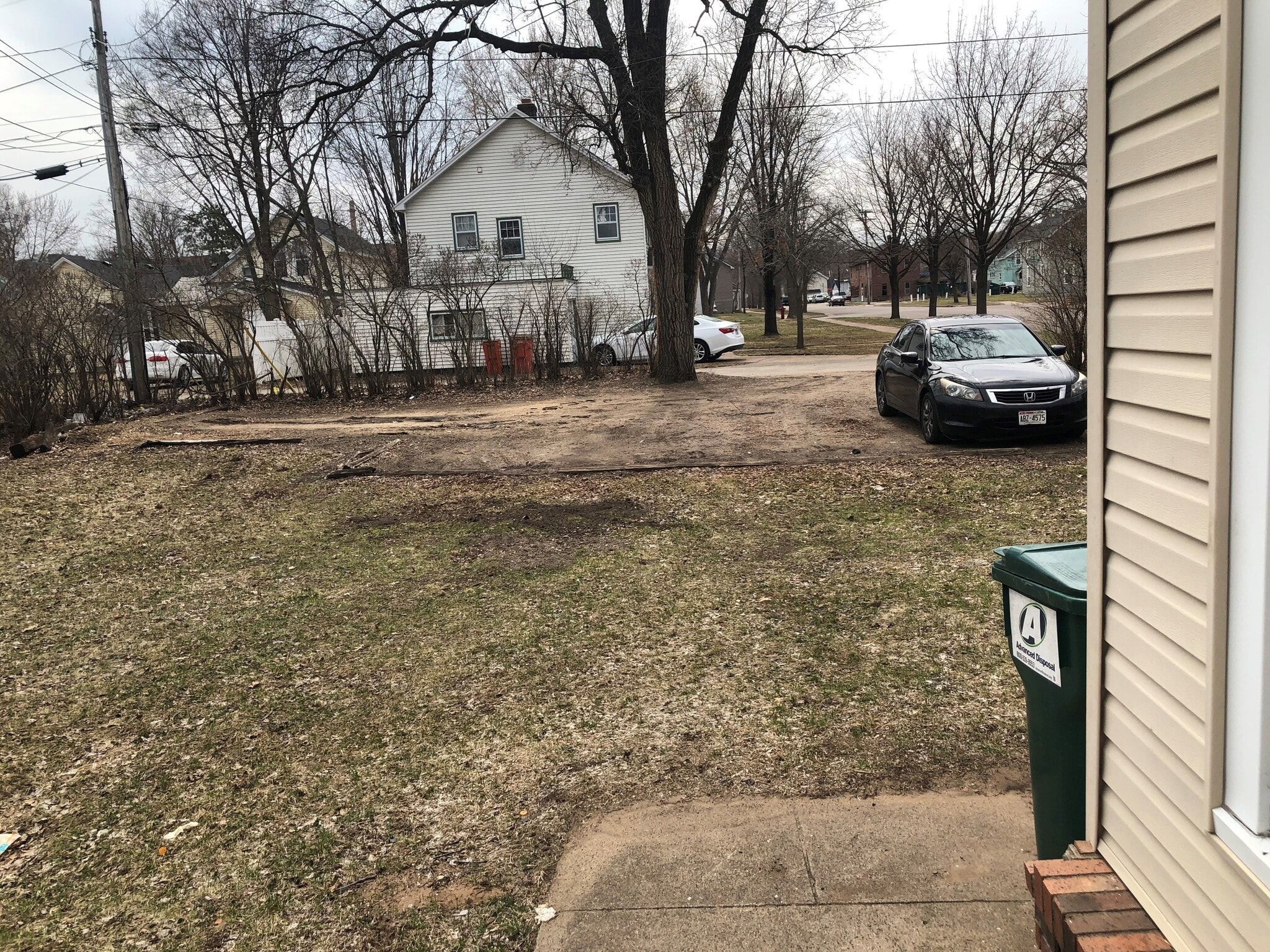 Building Photo - 547 Niagara St