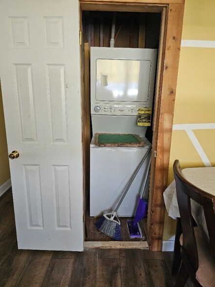 Building Photo - 1783 Love Town Rd