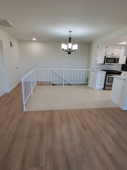 Building Photo - 25244 Birch Grove Ln