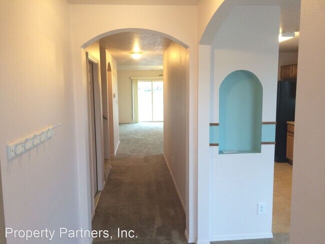 Building Photo - 4 br, 2.5 bath House - 3327 Flat Iron Rd NE