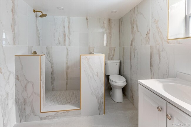 Building Photo - 100-30 Martense Ave