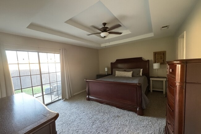 Building Photo - 304 N Essex Dr